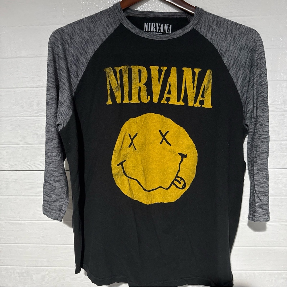 Men’s XL NIRVANA Black and Gray 3/4 Sleeve Tee Vintage